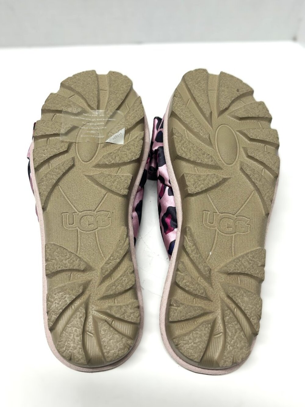 UGG Lushette leopard puffer satin slippers size 9 - Picture 8 of 9